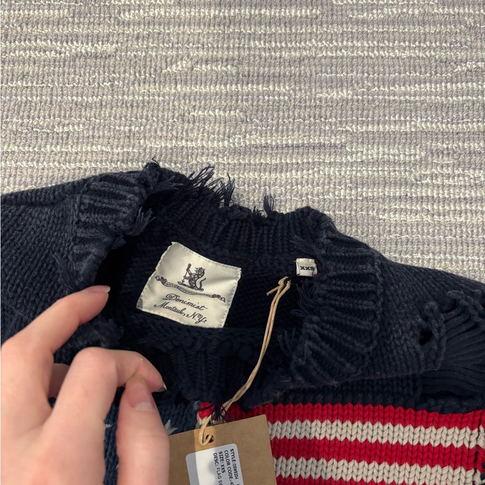 Denimist Distressed Sweater with American Flag Design - Picture 4 of 5
